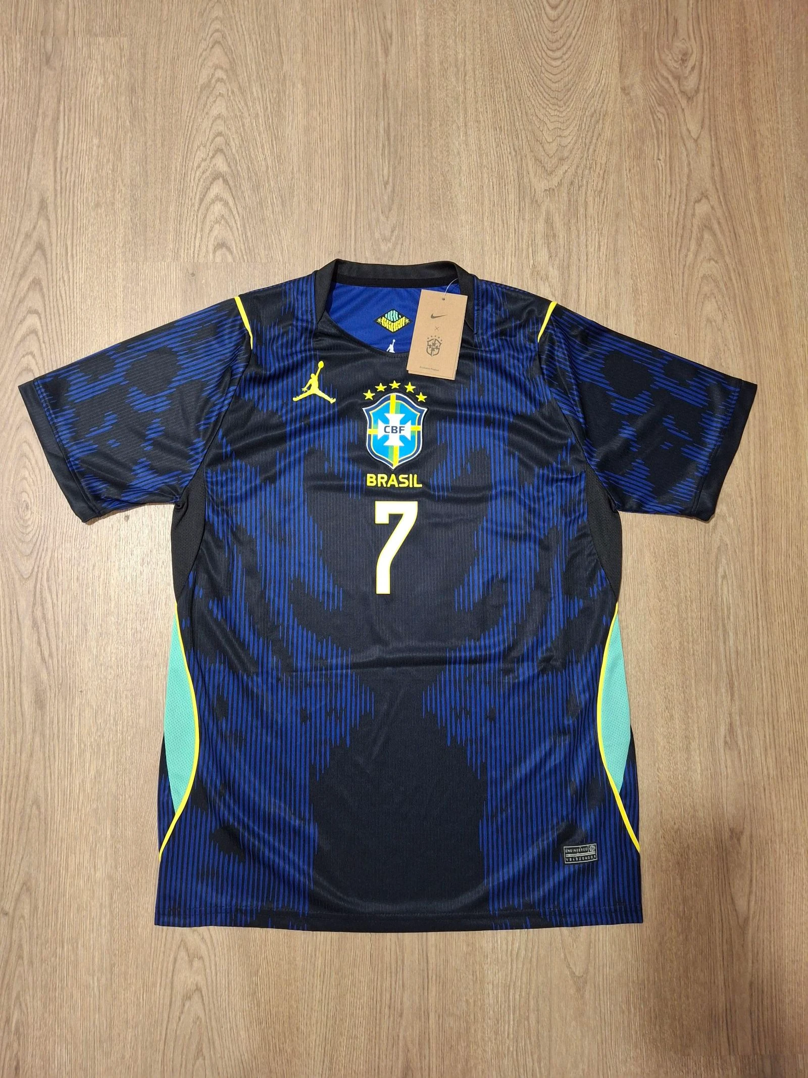 Camiseta Vinicius Jr Brasil visitante
